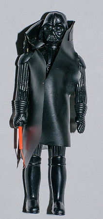 Darth Vader w Telescoping Lightsabre (Cape in poor shape)